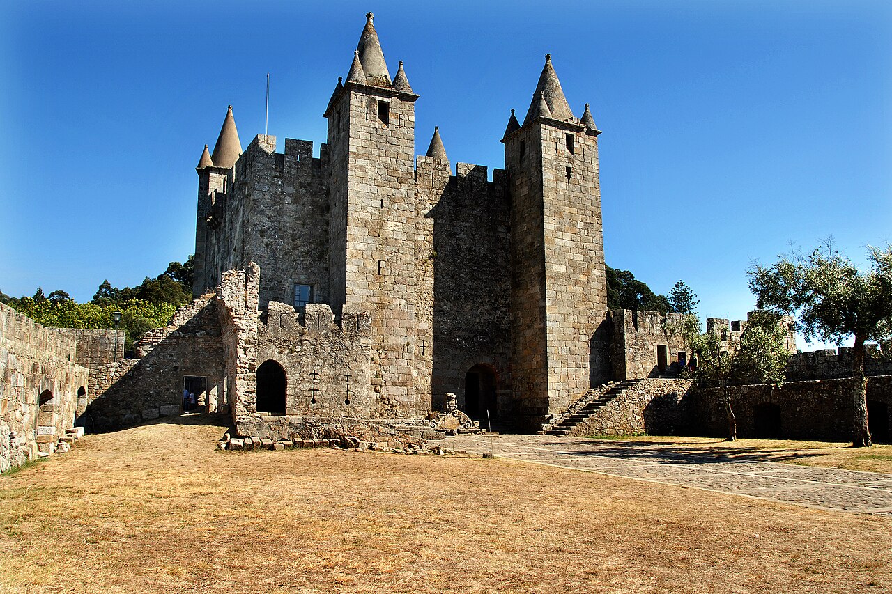 Castle of Santa Maria da Feira — Portugal castle