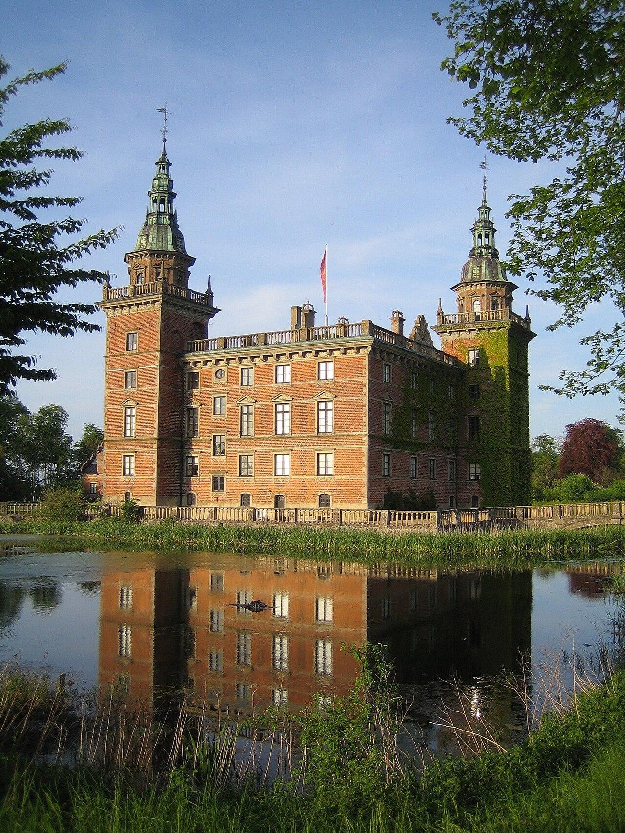 Marsvinsholm Castle — Sweden castle