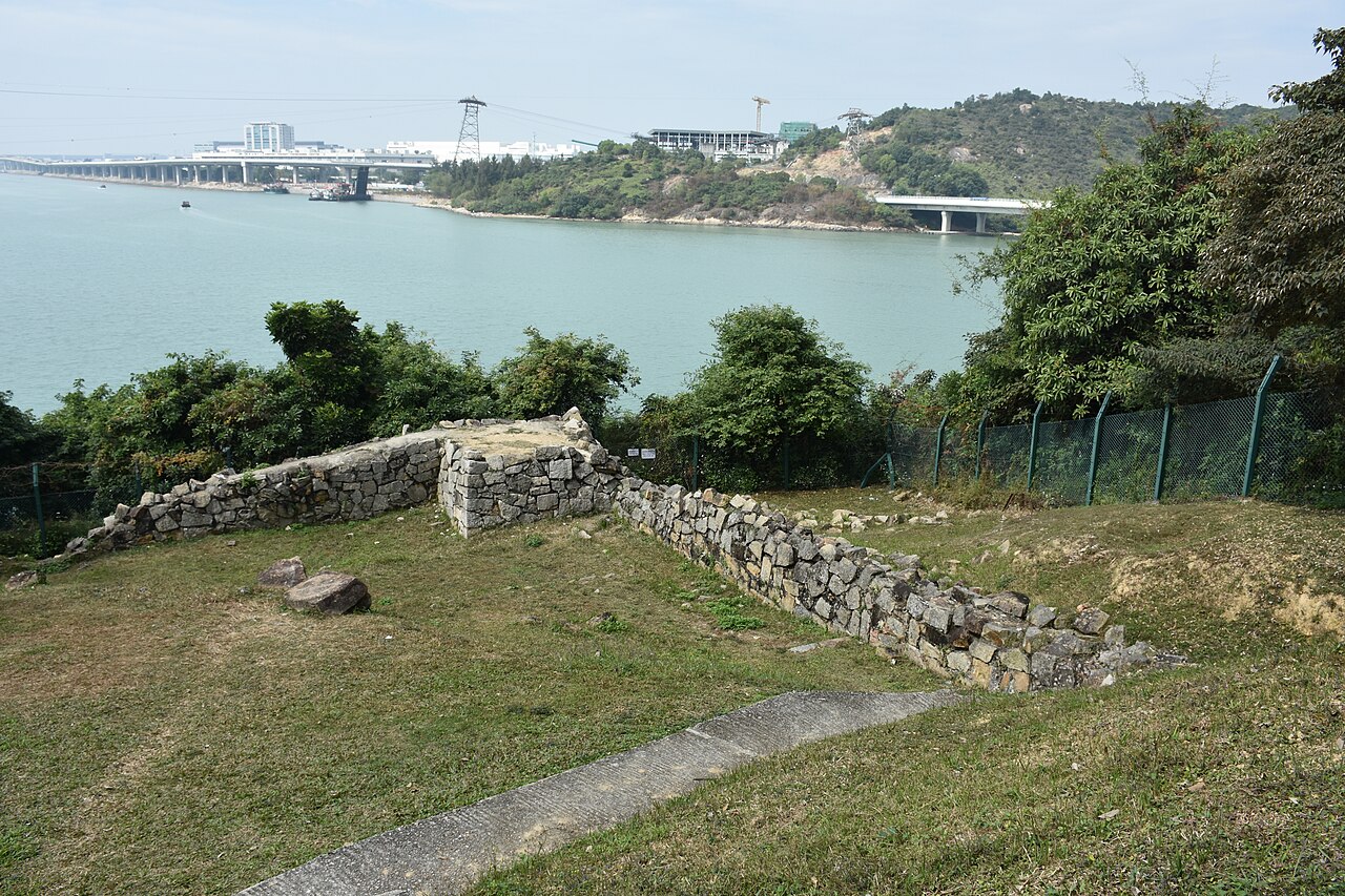 Tung Chung Battery — China castle