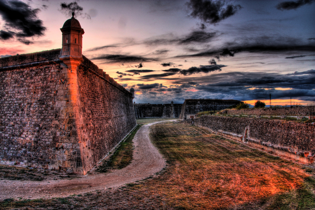 Sant Ferran Castle — Spain castle