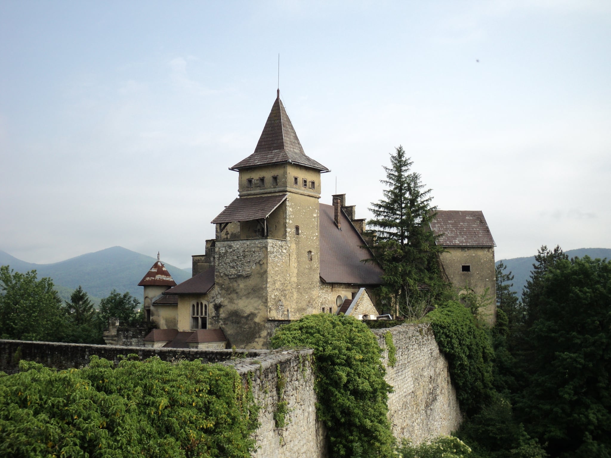 Ostrozac Castle — Bosnia and Herzegovina castle