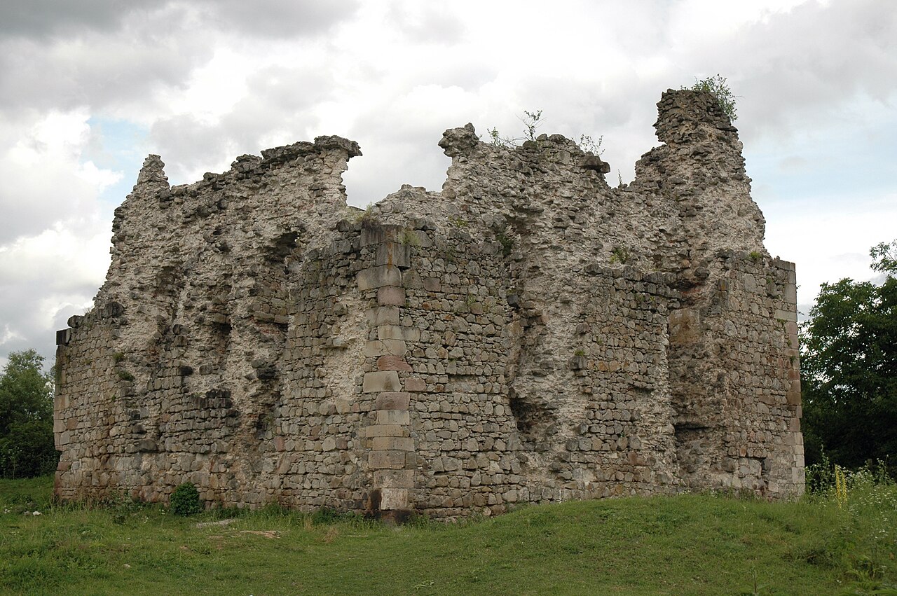 Serednie Castle — Ukraine castle