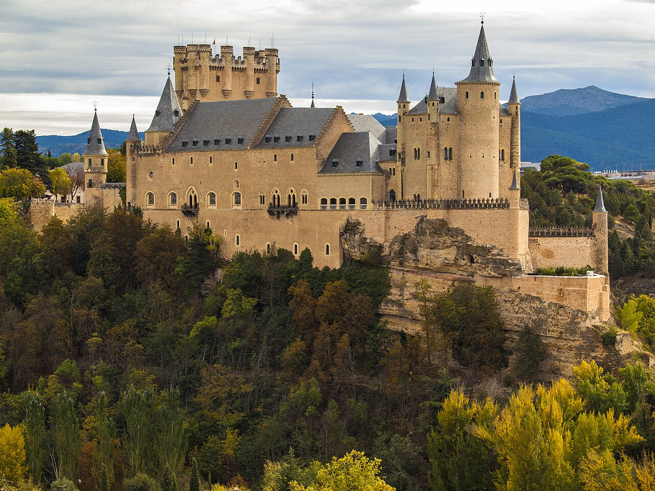 Alcázar of Segovia — Spain castle