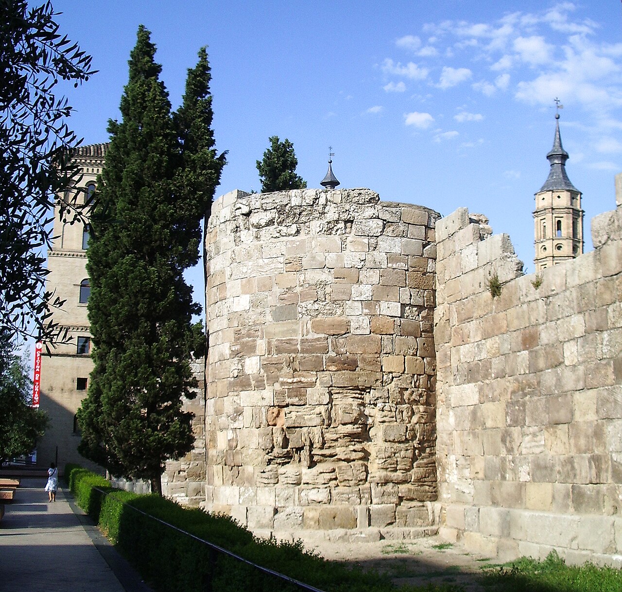Ancient Roman wall of Zaragoza — Spain castle