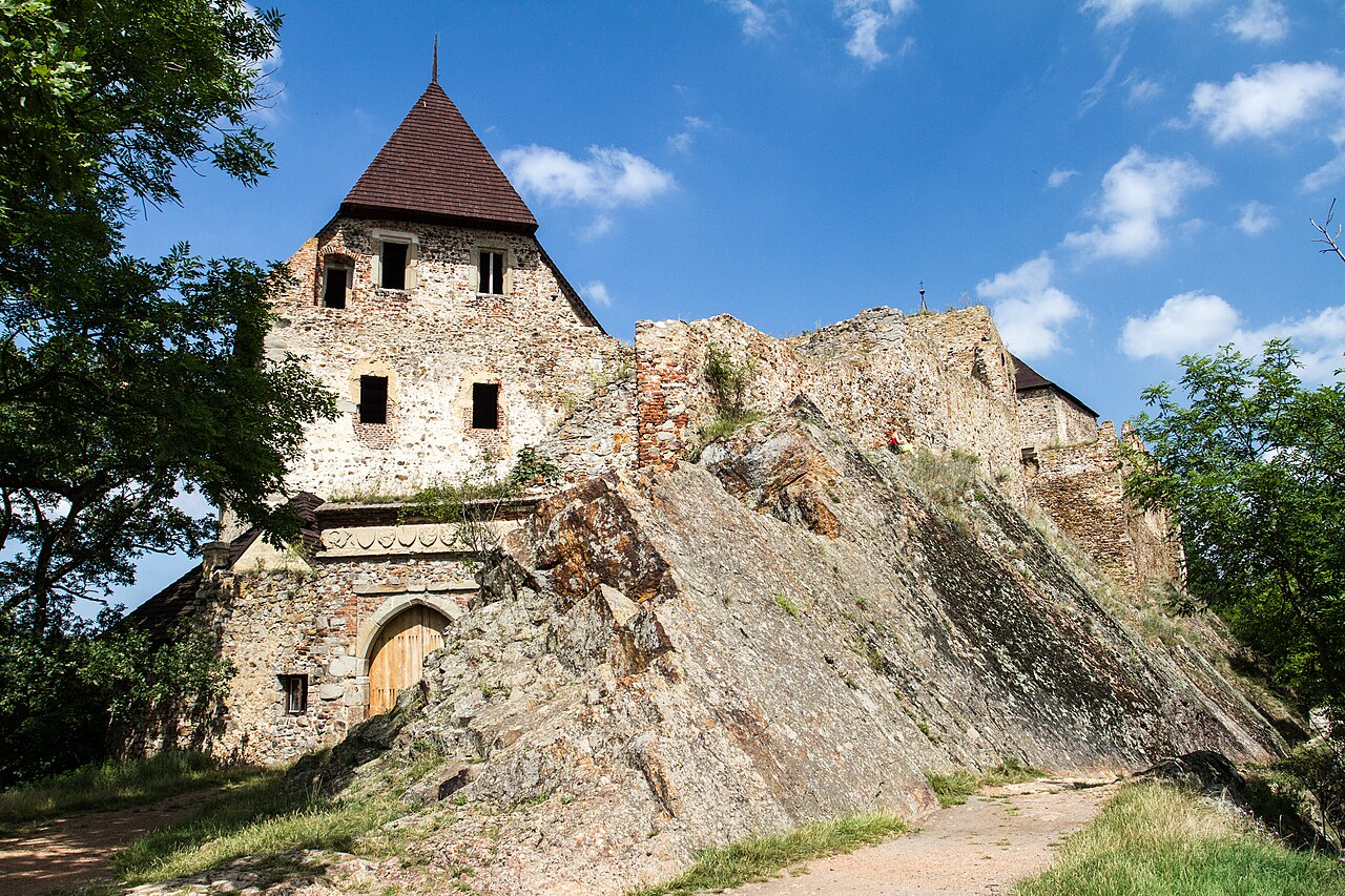 Tocnik Castle — Czechia castle