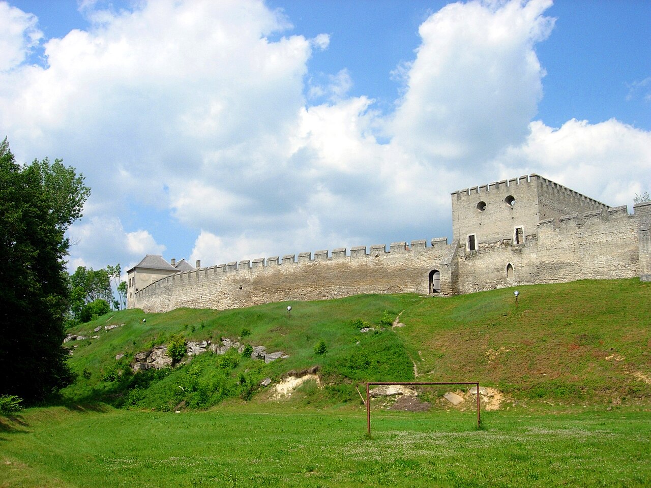 Szydłów — Poland castle