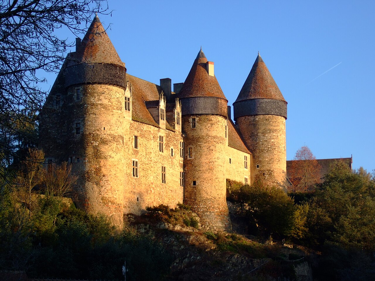 Château de Culan — France castle