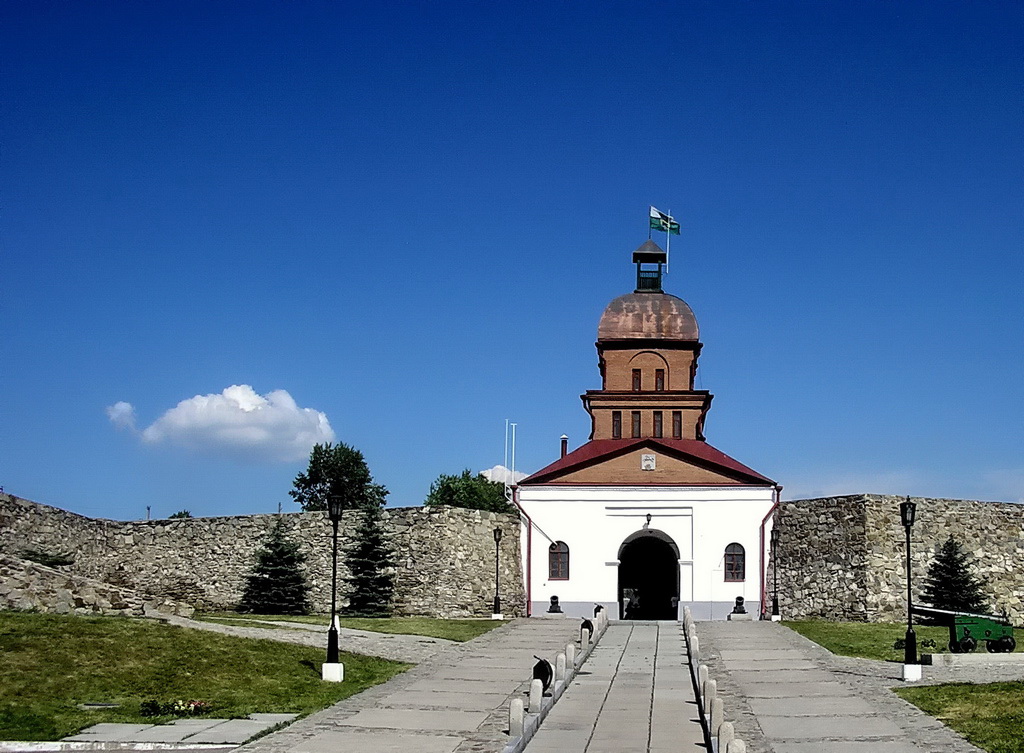 Kuznetsk Fortress — Russian Federation castle