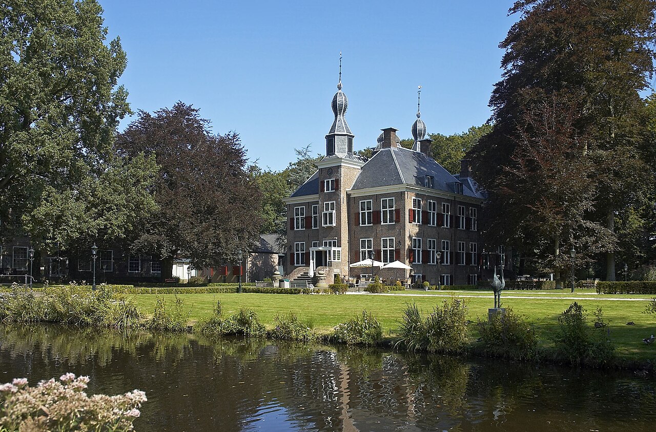 Kasteel de Essenburgh — Netherlands castle