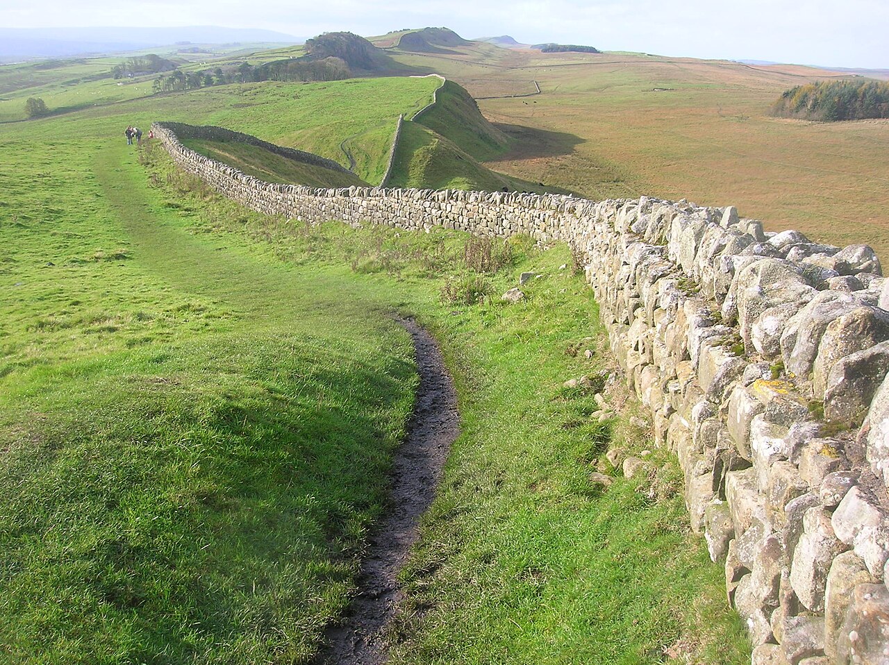 Hadrian's Wall — United Kingdom of Great Britain and Northern Ireland castle
