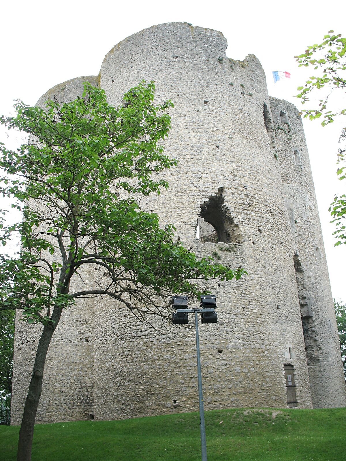 Château d'Étampes — France castle