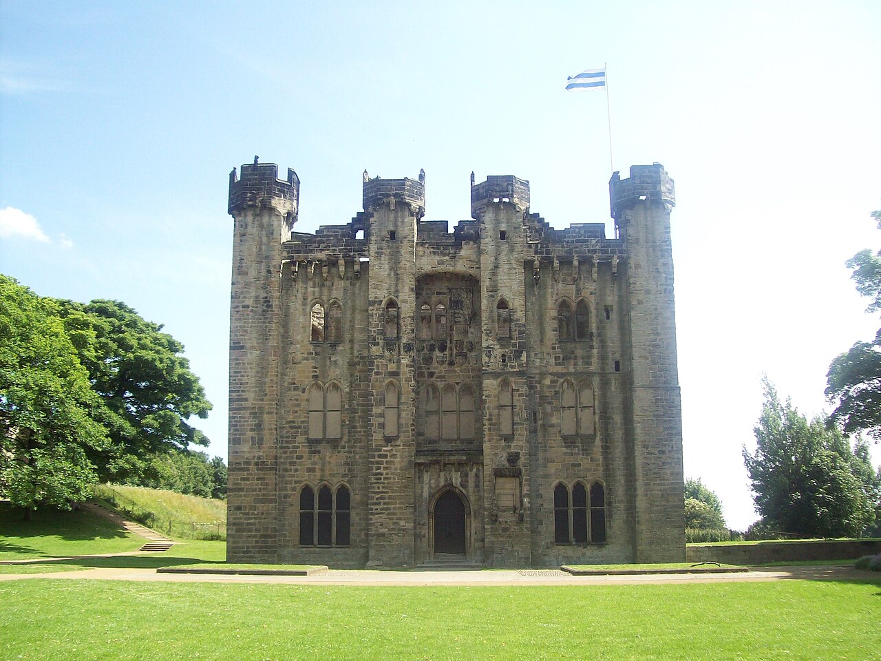 Hylton Castle — United Kingdom of Great Britain and Northern Ireland castle