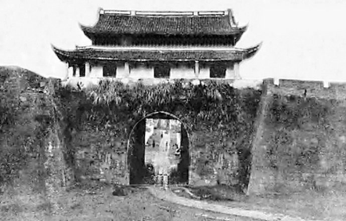 Qiantangmen — China castle