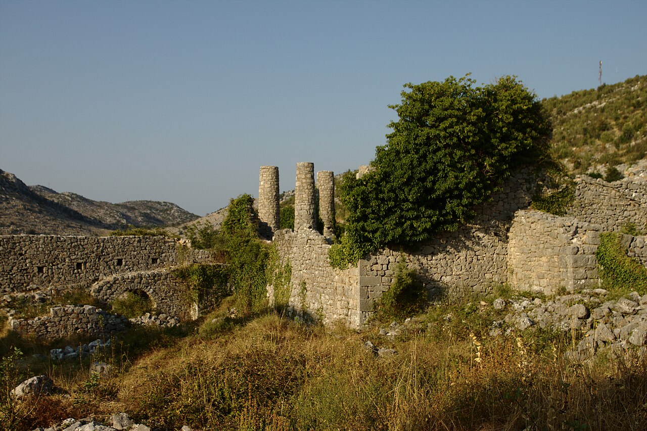 Hutovo Fortress — Bosnia and Herzegovina castle