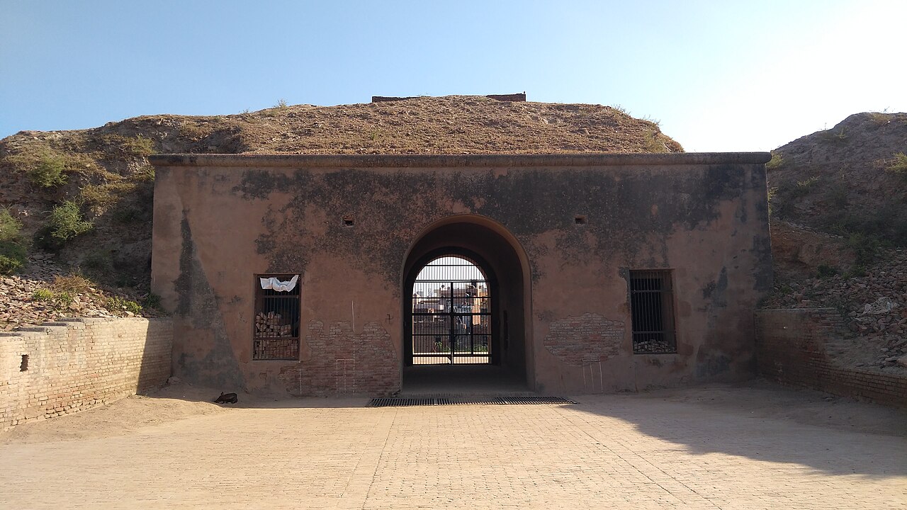 Asigarh Fort — India castle