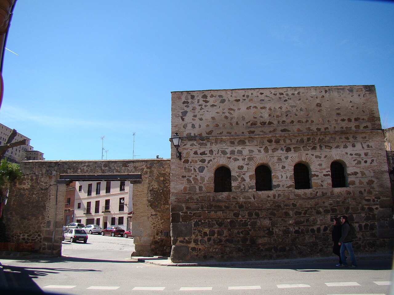 Puerta del Vado — Spain castle