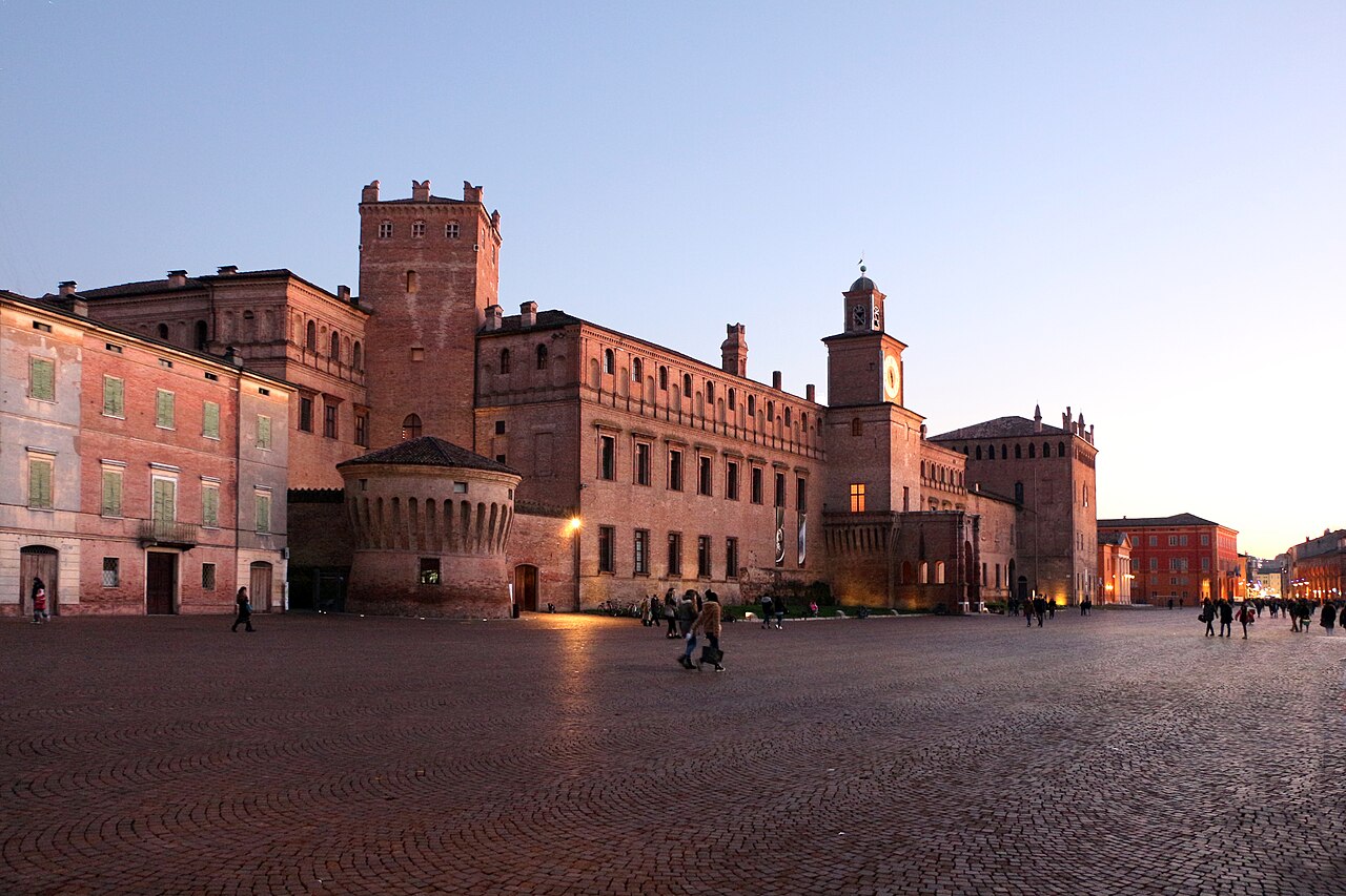 Castello dei Pio — Italy castle