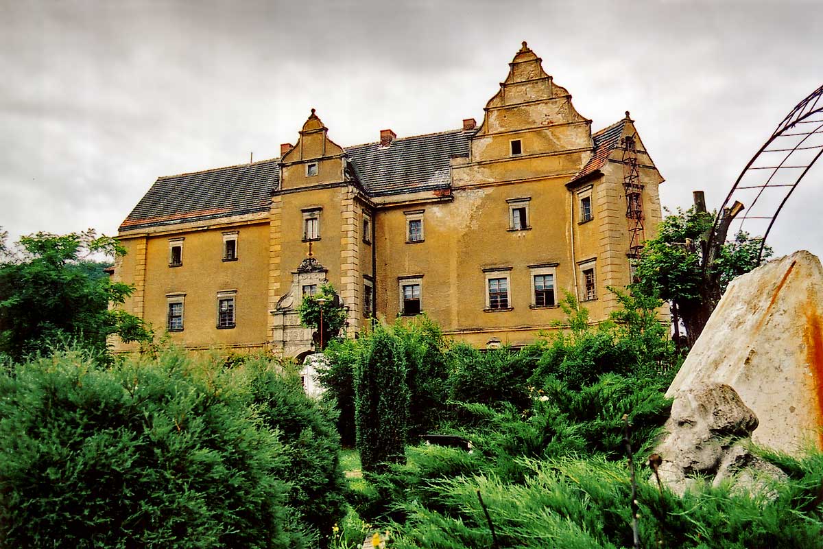 Płakowice — Poland castle