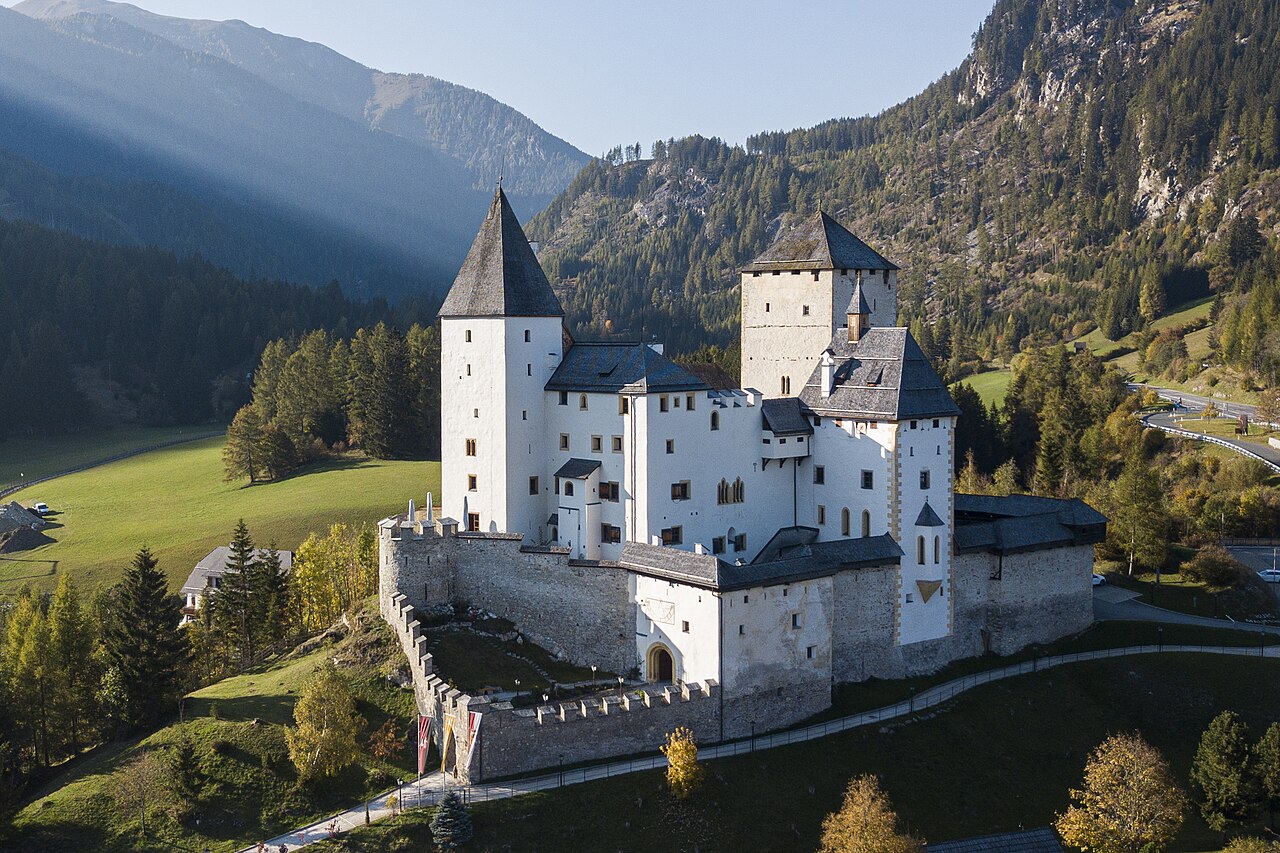 Burg Mauterndorf — Austria castle
