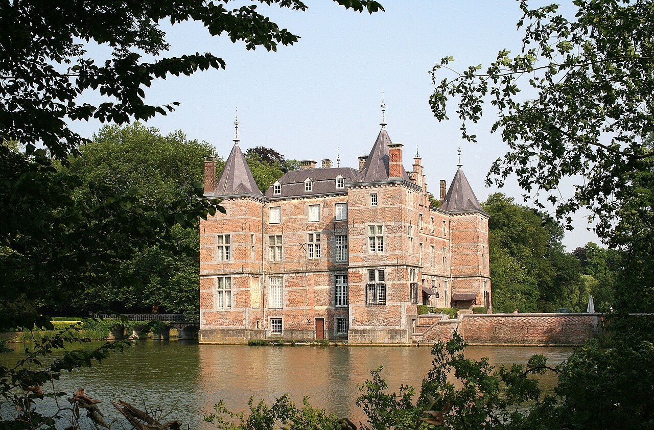 Anvaing Castle — Belgium castle