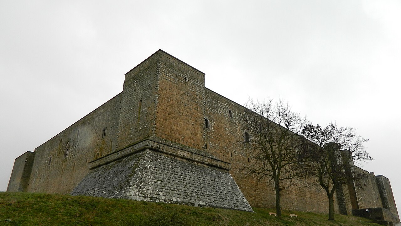 Lagopesole Castle — Italy castle