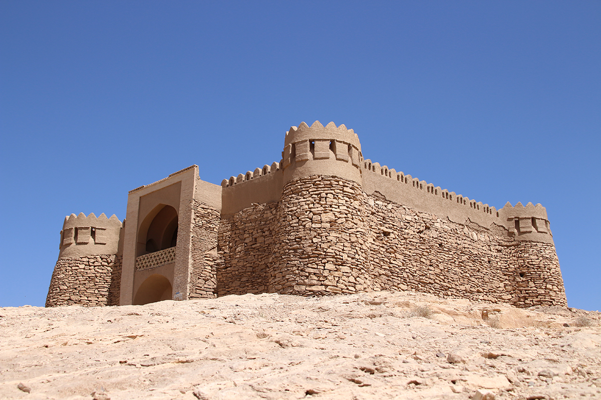 White Castle (Nadushan) — Iran (Islamic Republic of) castle