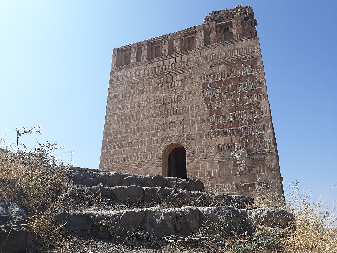 Zahhak Castle — Iran (Islamic Republic of) castle