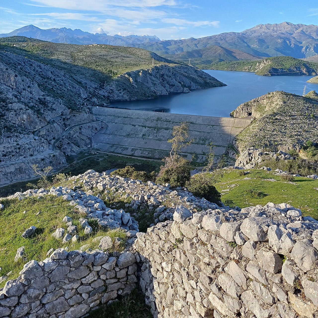 Dagnum — Albania castle