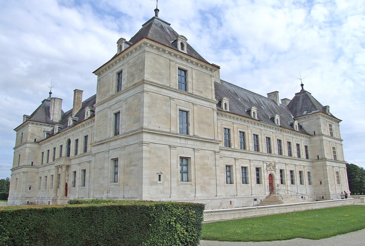 Château d’Ancy-le-Franc — France castle