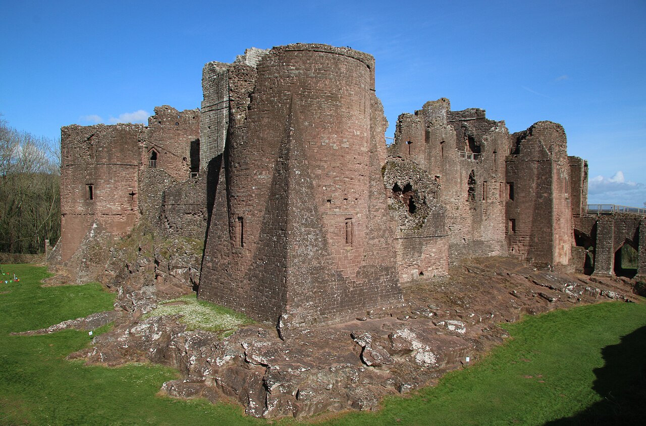 Goodrich Castle — United Kingdom of Great Britain and Northern Ireland castle