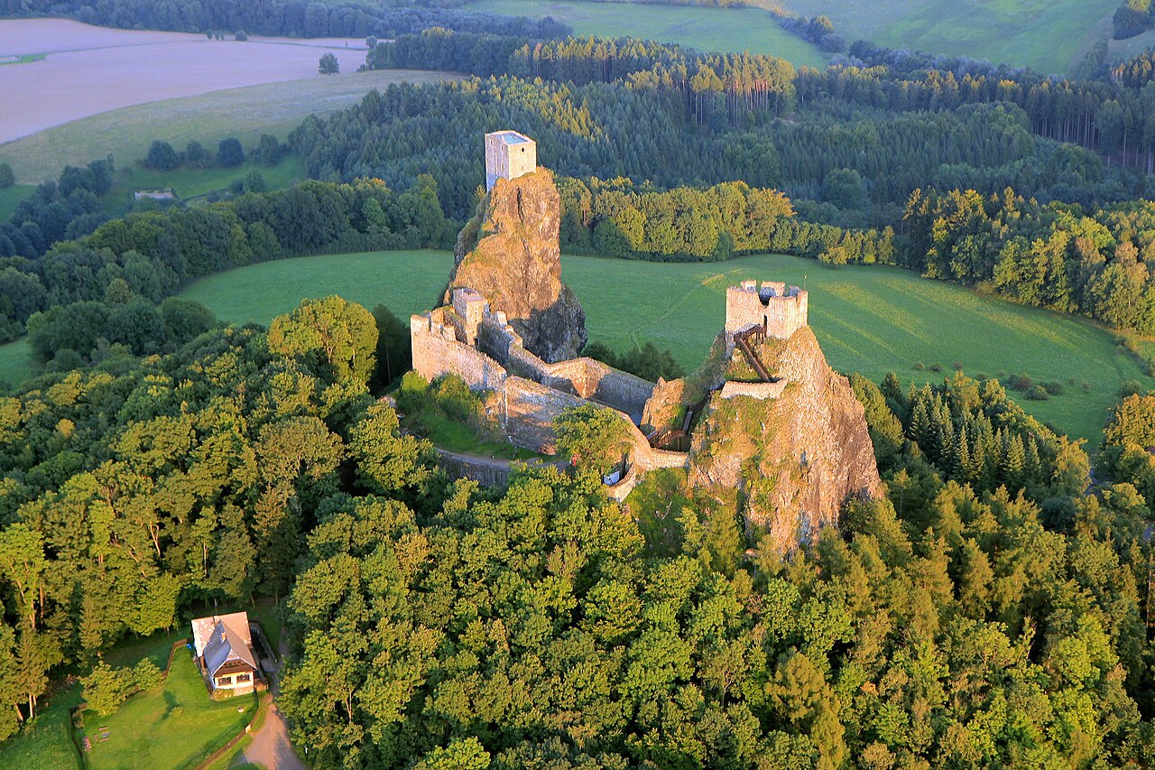 Trosky Castle — Czechia castle