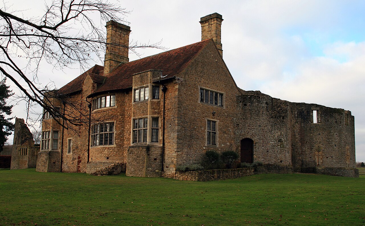 Leybourne Castle — United Kingdom of Great Britain and Northern Ireland castle