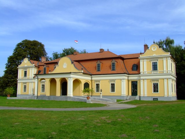 Lónyay mansion, Tuzsér — Hungary castle