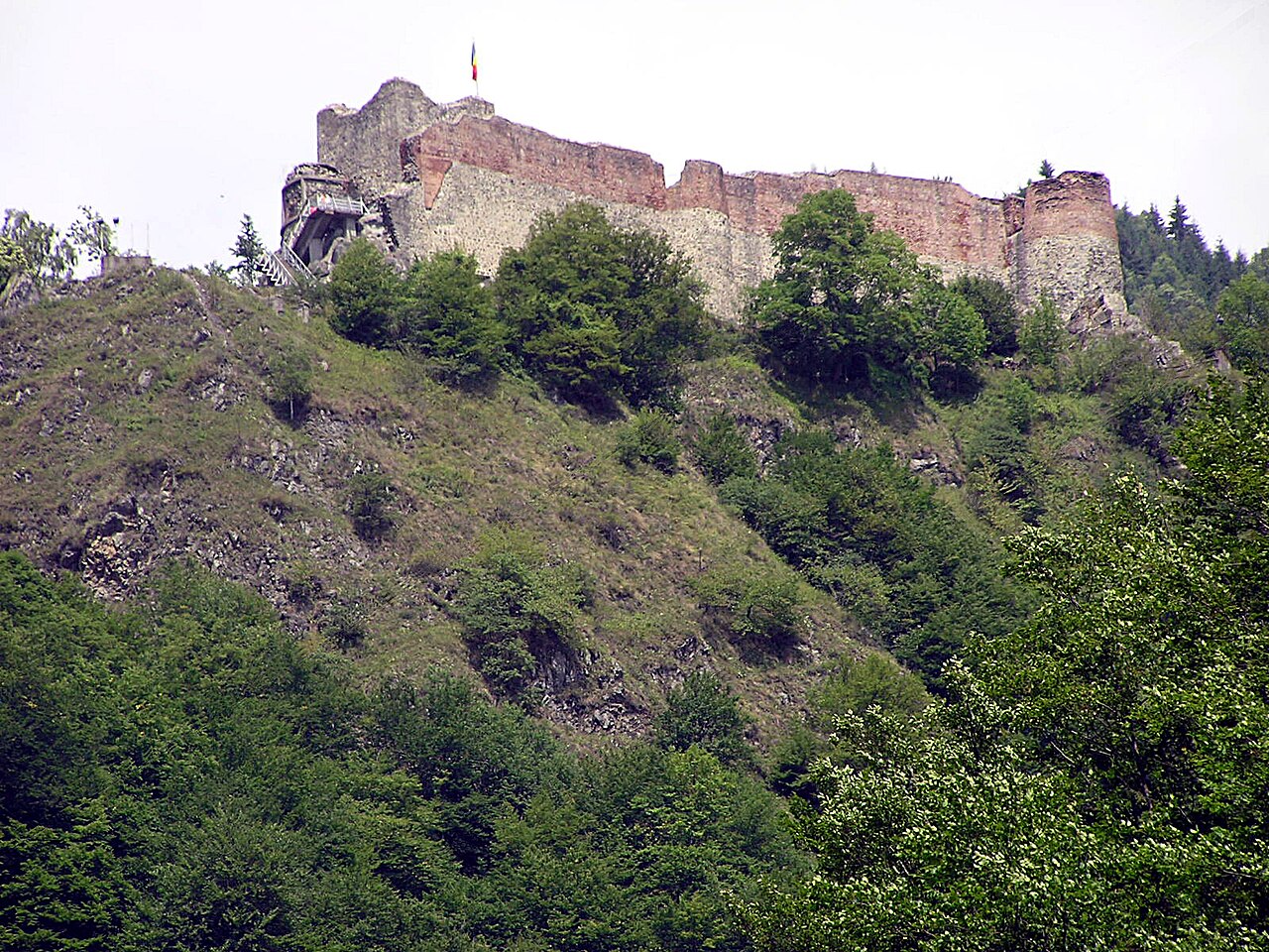 Poenari Castle — Romania castle