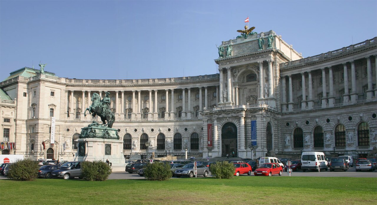 Äußeres Burgtor Vienna — Austria castle