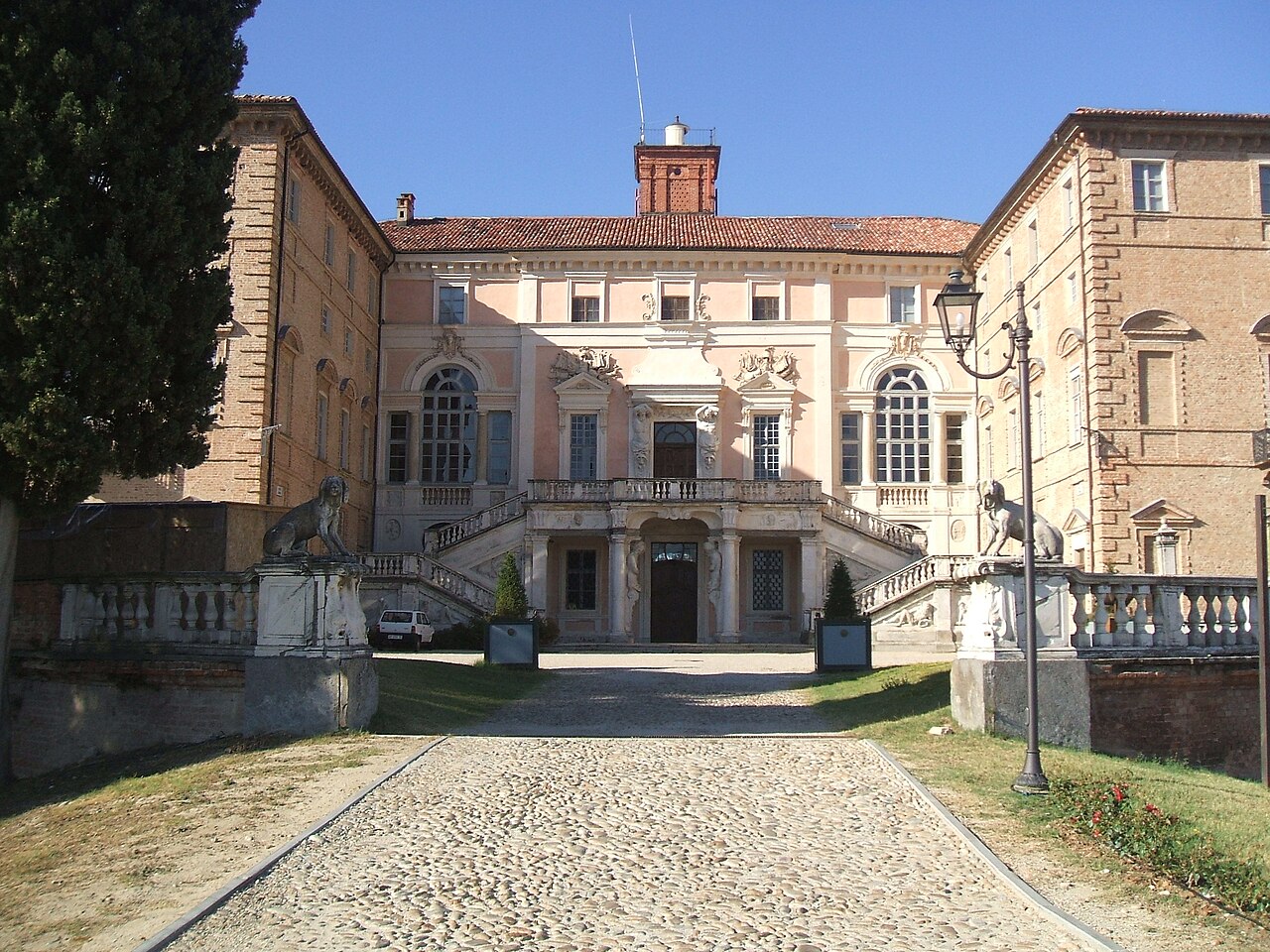 Govone Castle — Italy castle