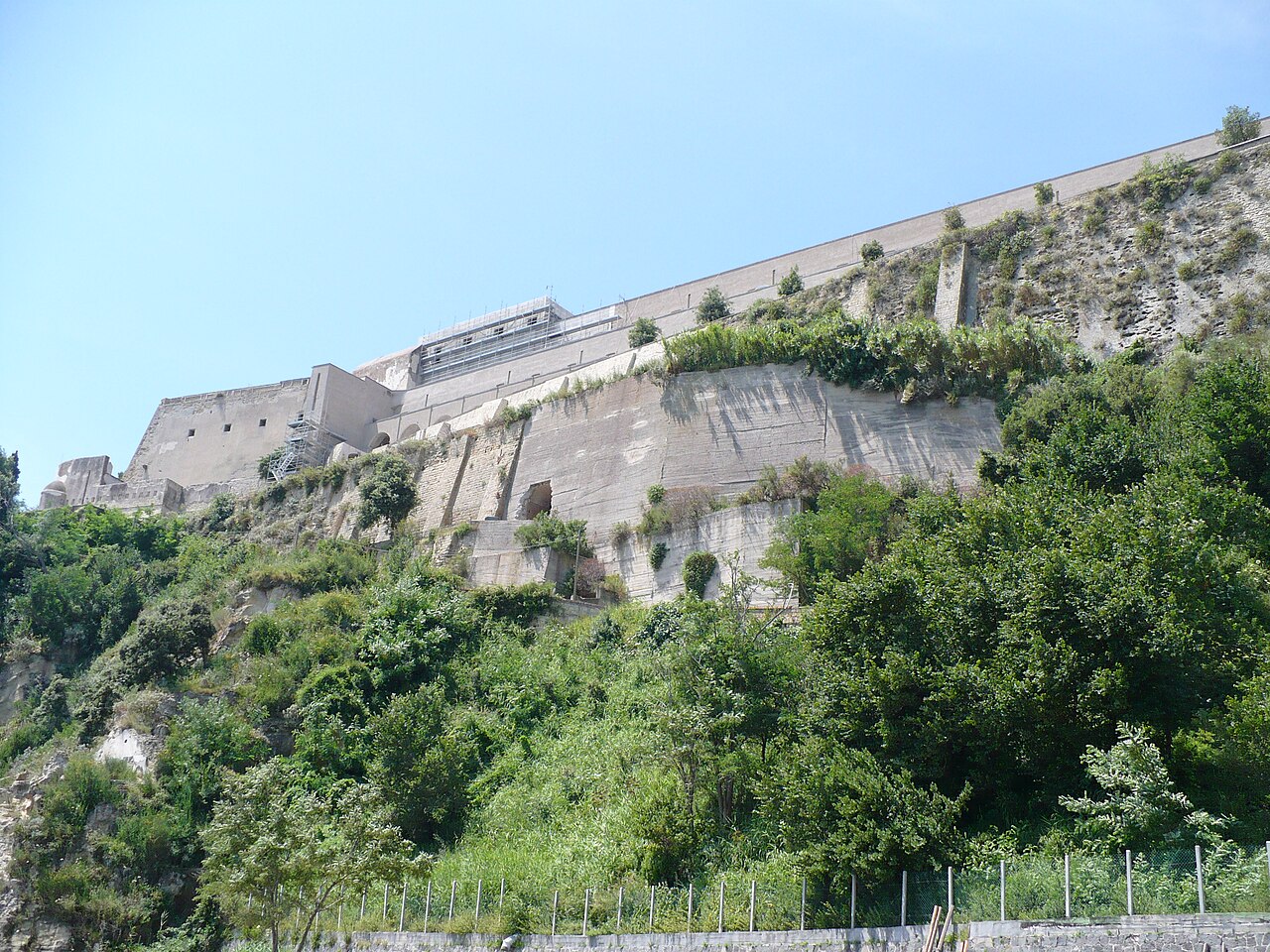 Castello Aragonese — Italy castle