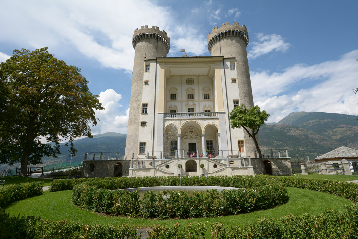 Aymavilles Castle — Italy castle