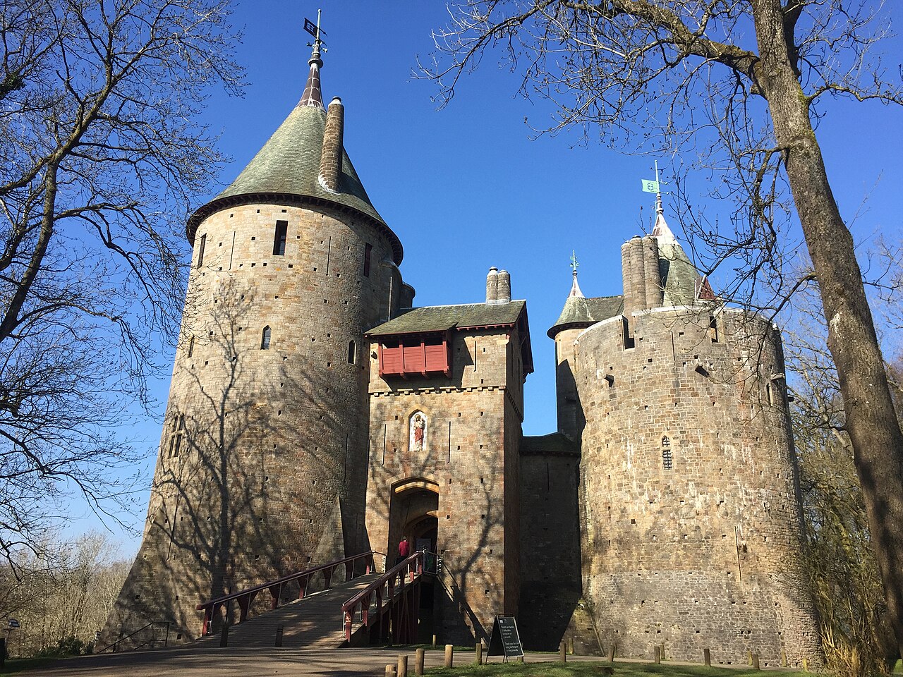 Castell Coch — United Kingdom of Great Britain and Northern Ireland castle