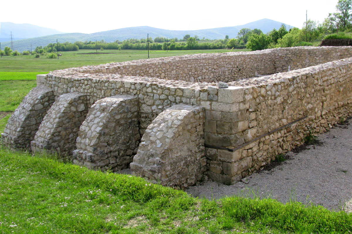Tilurium — Croatia castle