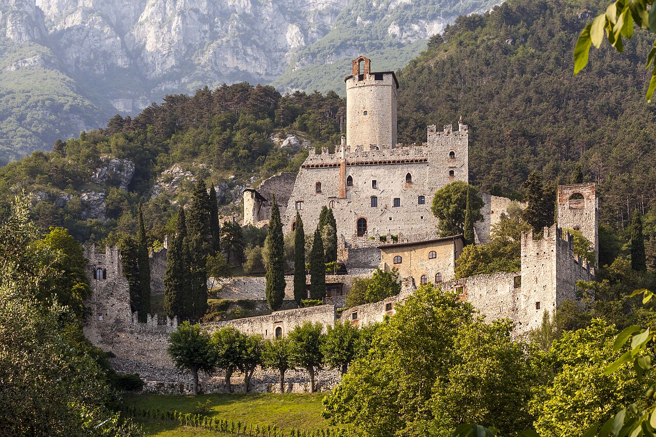 Castello di Sabbionara — Italy castle