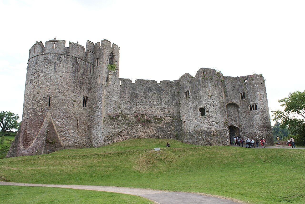 Chepstow Castle — United Kingdom of Great Britain and Northern Ireland castle