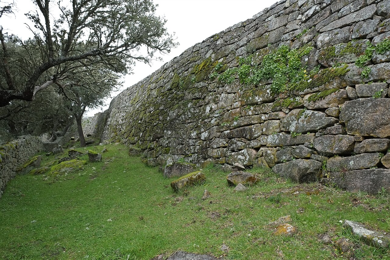 Yecla la Vieja Hill Fort — Spain castle