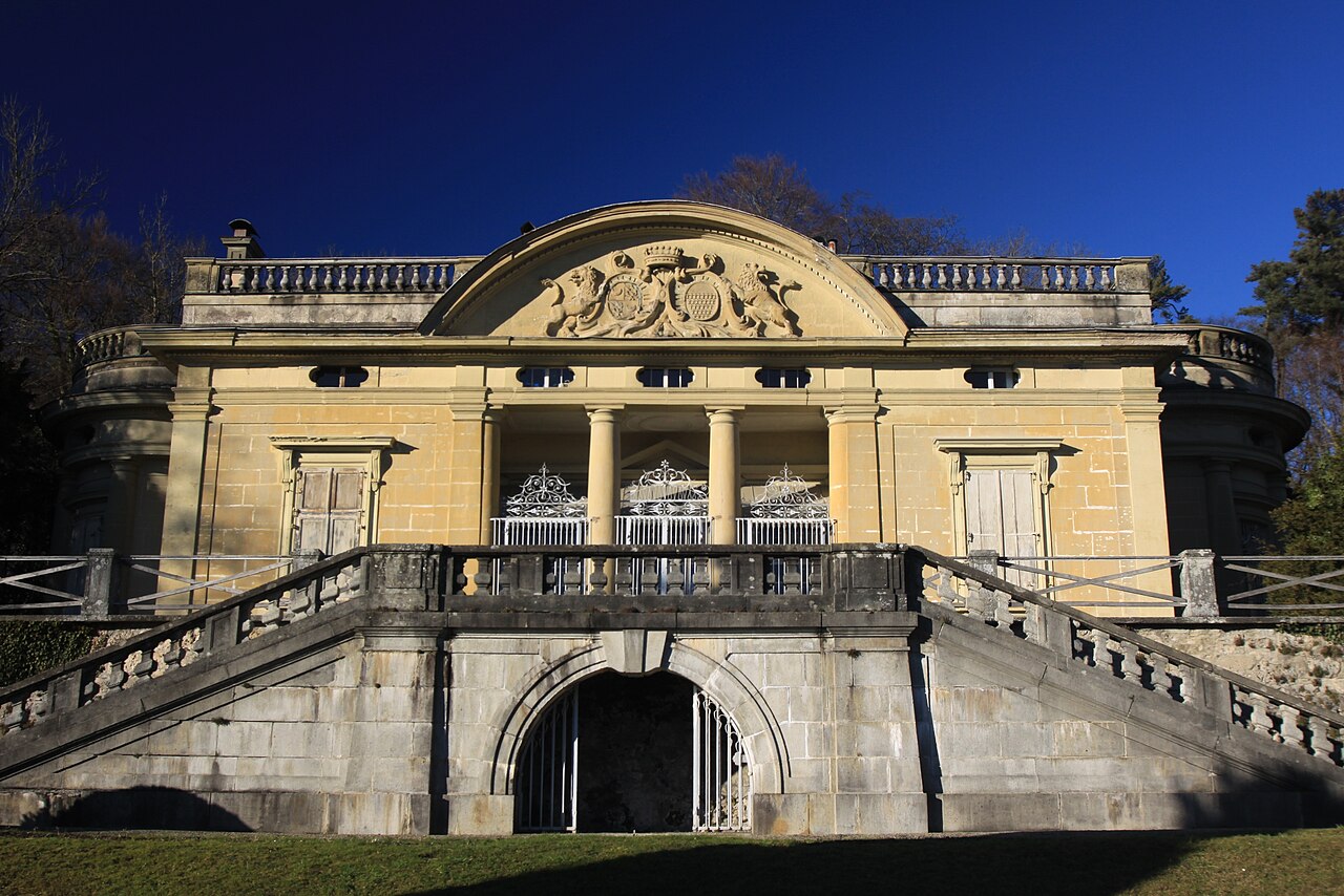 Poya Castle — Switzerland castle