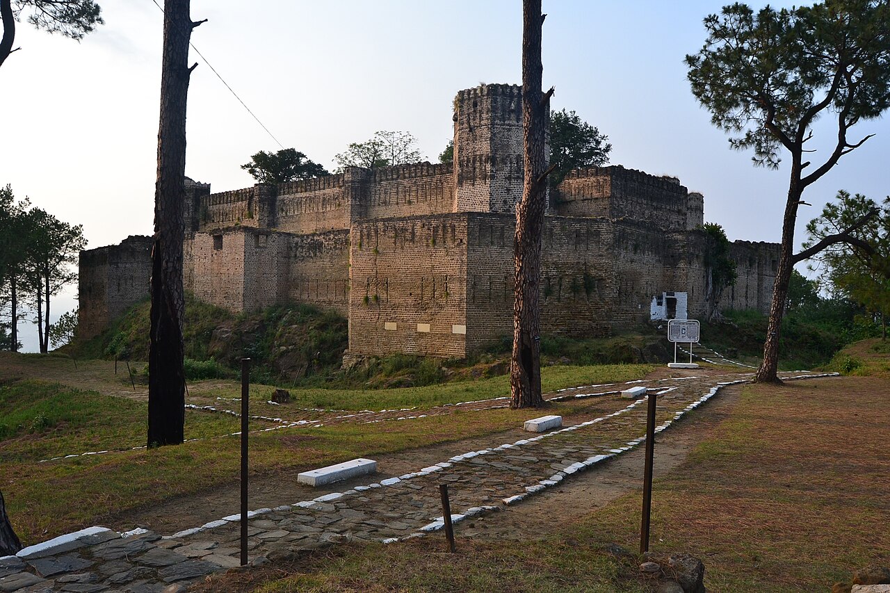 Baghsar Fort — Pakistan castle
