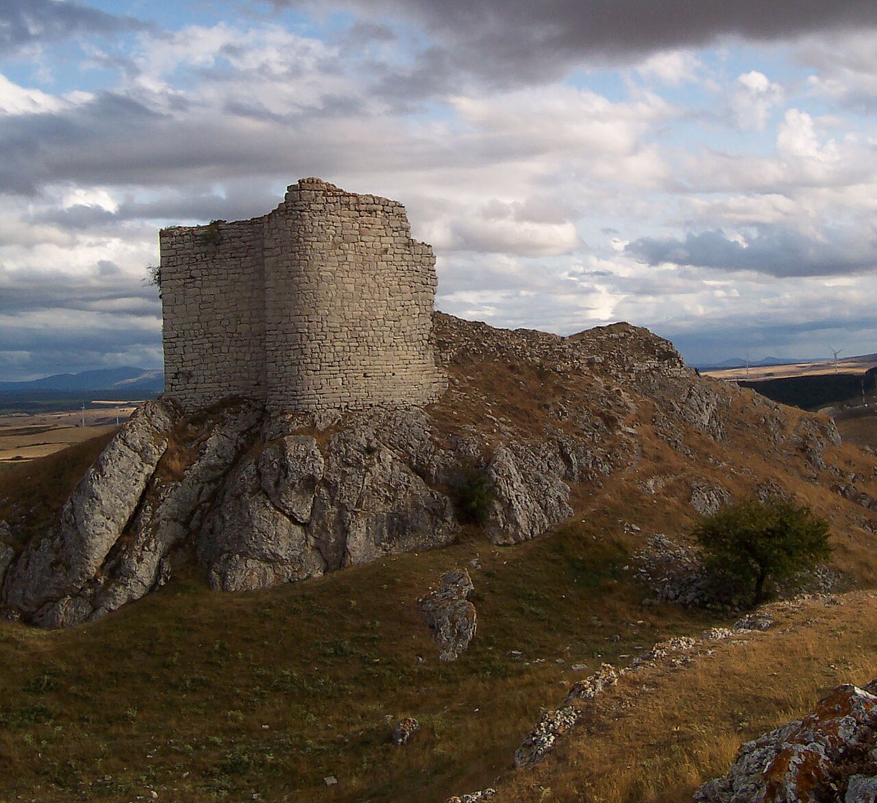Monasterio de Rodilla Castle — Spain castle