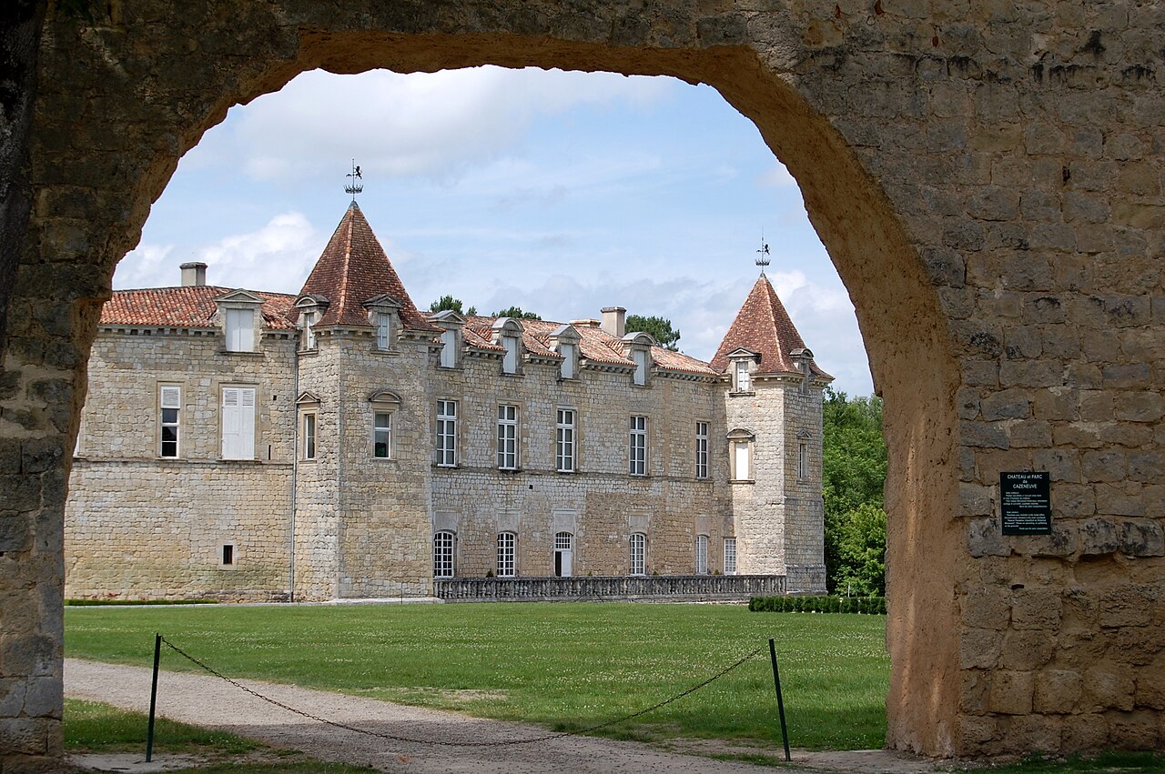 Château de Cazeneuve — France castle