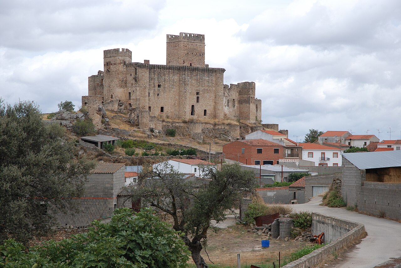 Belvís de Monroy Castle — Spain castle