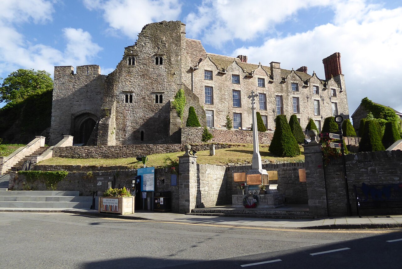 The Kingdom of Books — United Kingdom of Great Britain and Northern Ireland castle