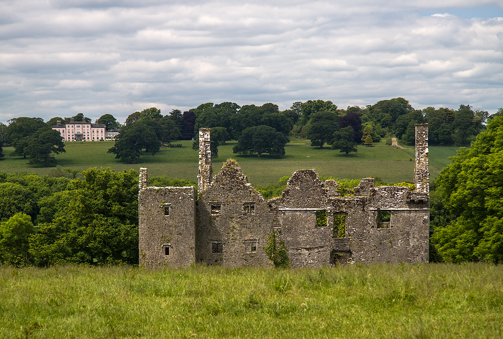Dromaneen Castle — Ireland castle